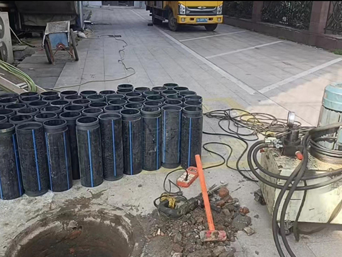 鄂托克前PE置换管厂家 DN315置换管 非开挖管短管置换